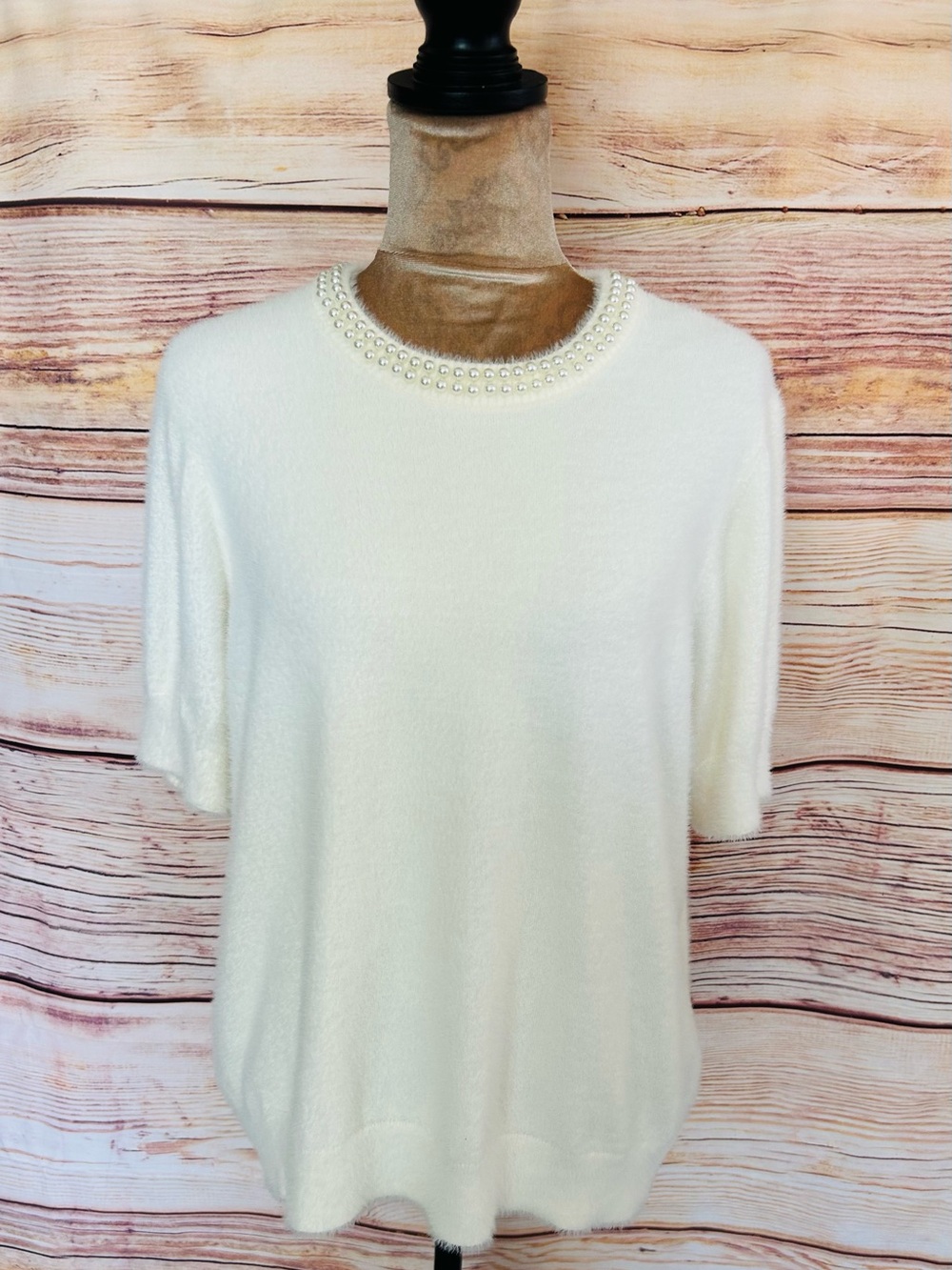 Belldini Women’s Plus Ivory Pearl Crew Neck Short Sleeve Eyelash Knit Sweater